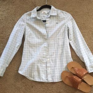 ❌SOLD❌Adorable VVines Button Up!